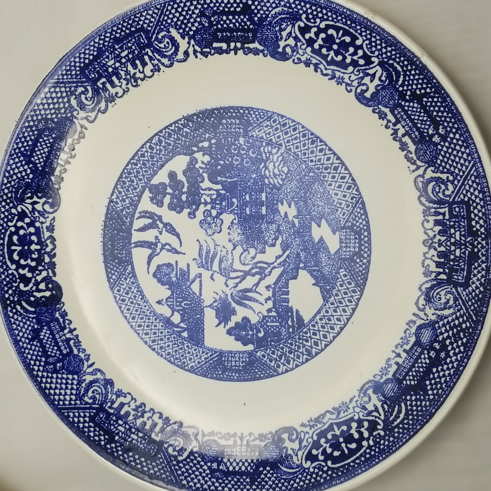 Blue Willow Dinner Plates - Picture 5 of 14